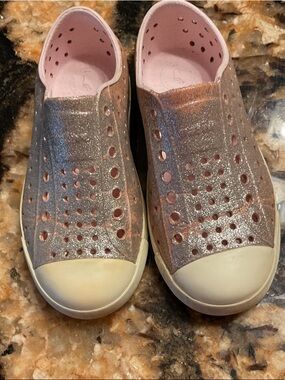 Native pink and silver Glitter Slip-On Kids Sneakers